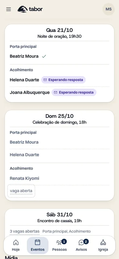Tela da escala do mês no Tabor, em cartões por data, com os status Esperando resposta e vaga aberta.